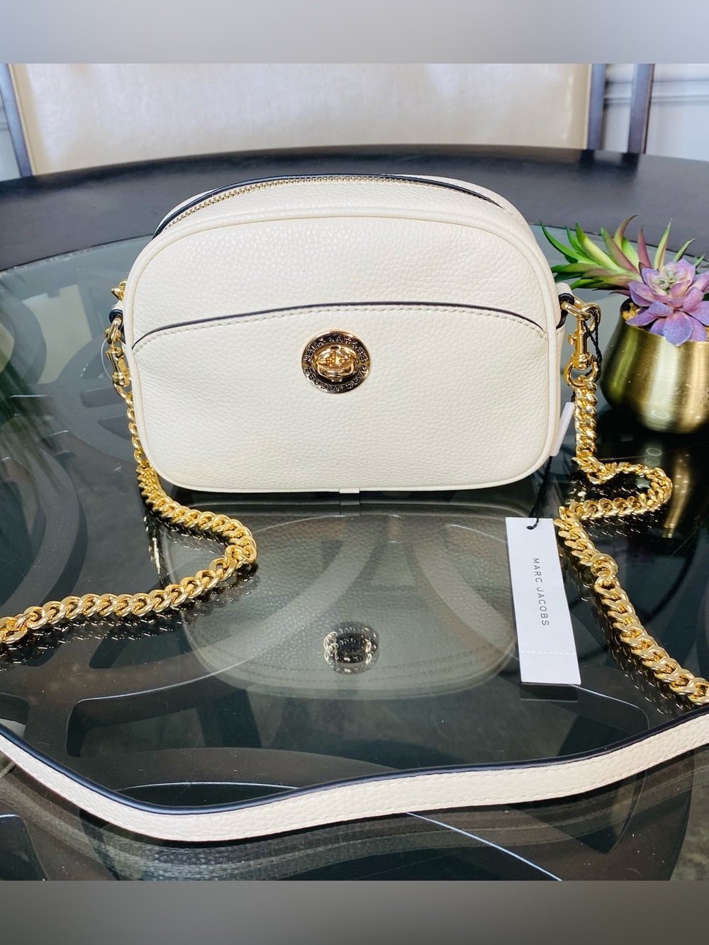 New Authentic Marc Jacobs Marc Turnlock Camera Crossbody bag ,Retail $325